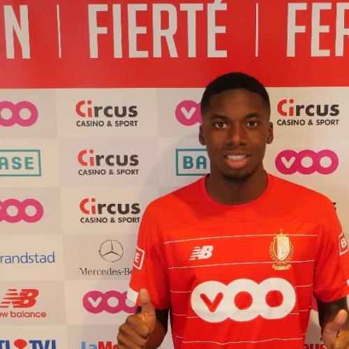 Eerste contract voor Jeovanni DIANGANGA